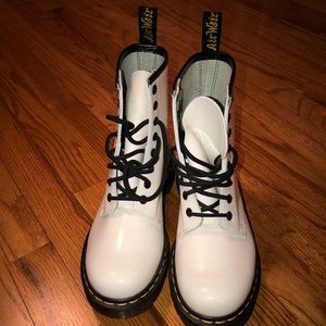 Dr. Martens boots - white